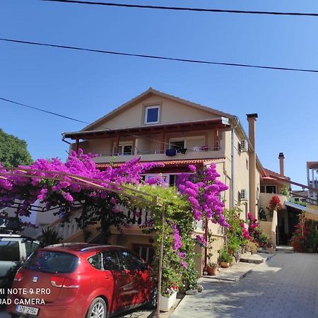 Apartments Iva Pakoštane Εξωτερικό φωτογραφία