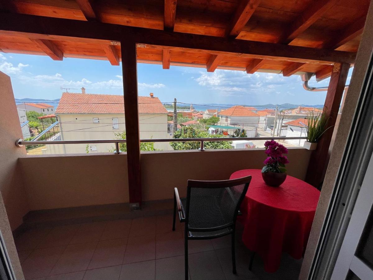 Apartments Iva Pakoštane Εξωτερικό φωτογραφία