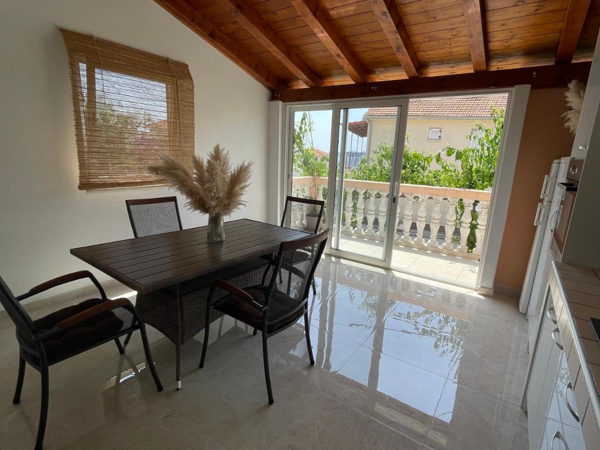 Apartments Iva Pakoštane Εξωτερικό φωτογραφία