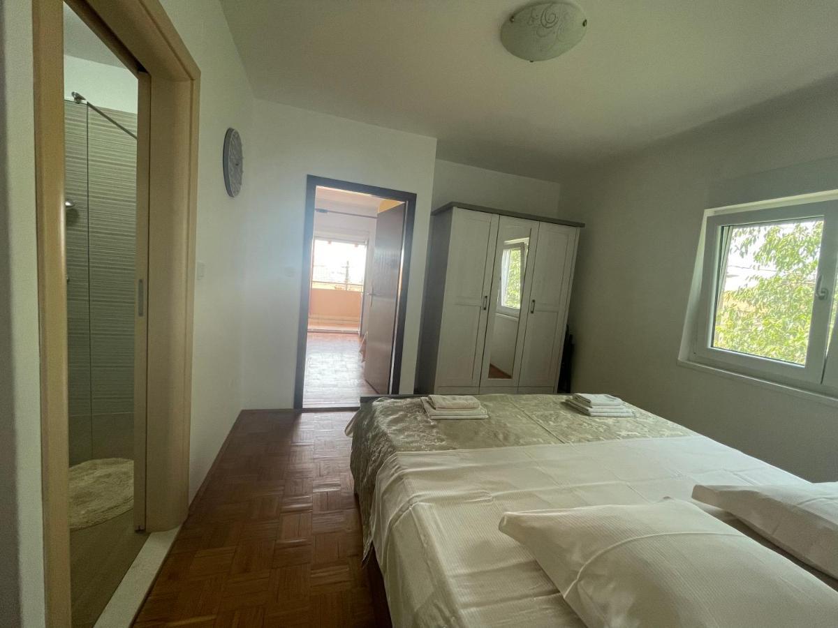 Apartments Iva Pakoštane Εξωτερικό φωτογραφία