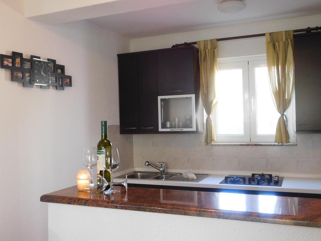 Apartments Iva Pakoštane Εξωτερικό φωτογραφία