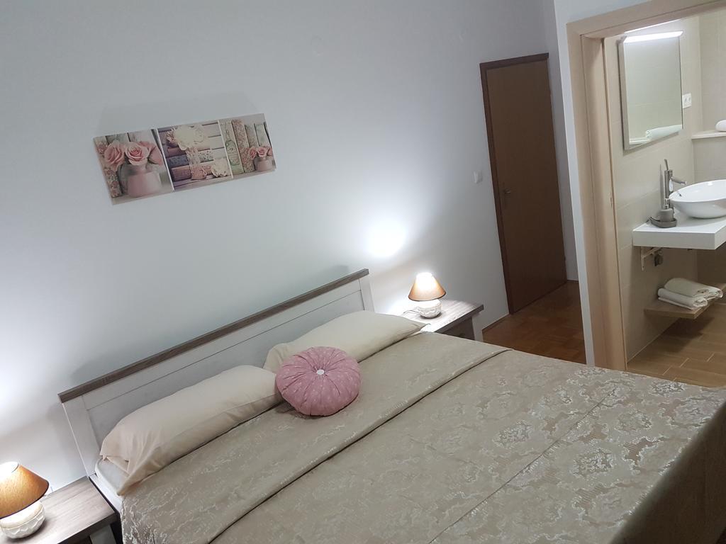 Apartments Iva Pakoštane Εξωτερικό φωτογραφία