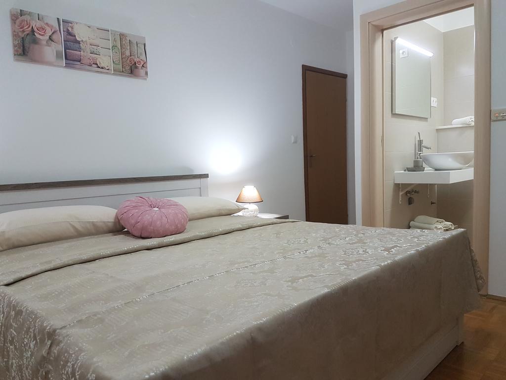 Apartments Iva Pakoštane Εξωτερικό φωτογραφία